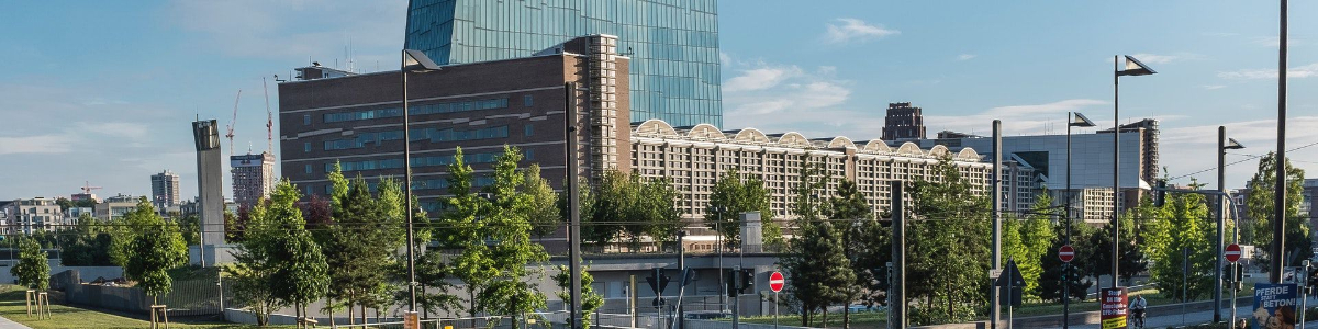 旅行美國(guó)，輕松辦理美國(guó)銀行卡的全面指南